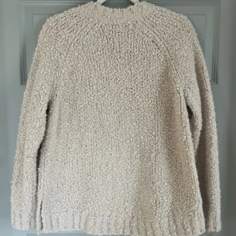 COZY Sweater🤍 Brand: American Thread, Size: M - Picture 4 of 5